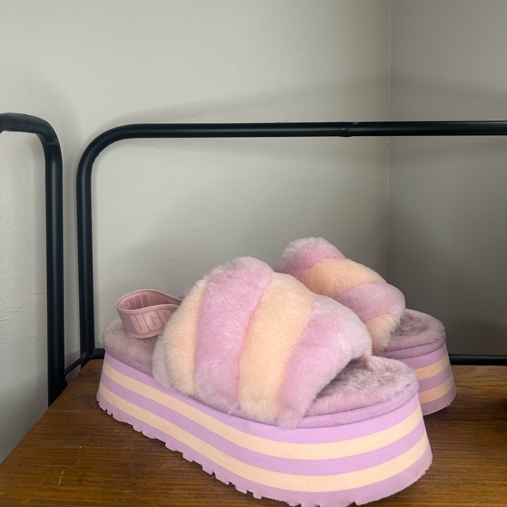 UGG Women’s size 11 Platform Slippers